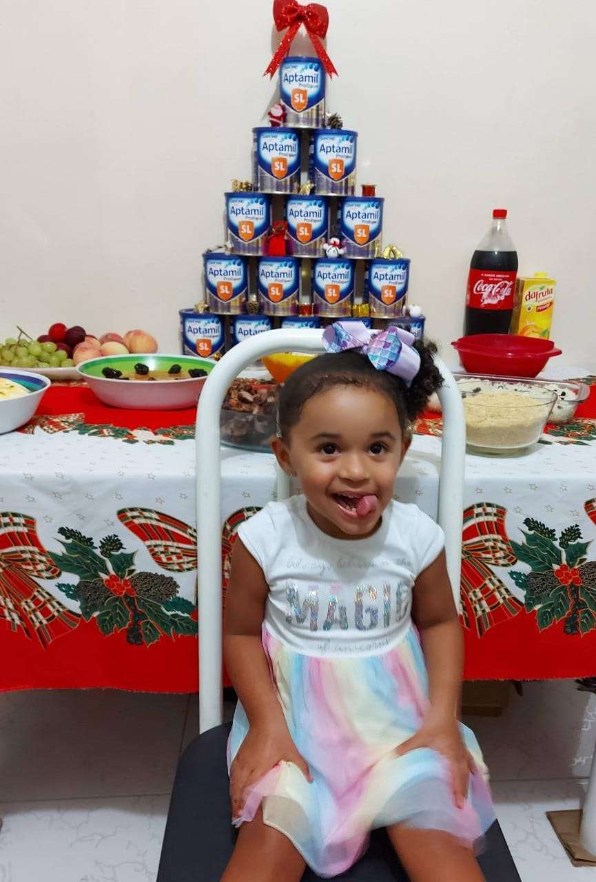 Valentina, 2 anos, moradora de Duque de Caxias